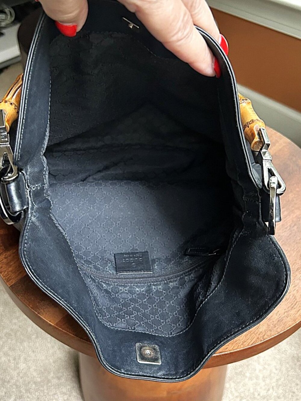 GUCCI Medium Diana Shoulder Bag, Black - Picture 8 of 16